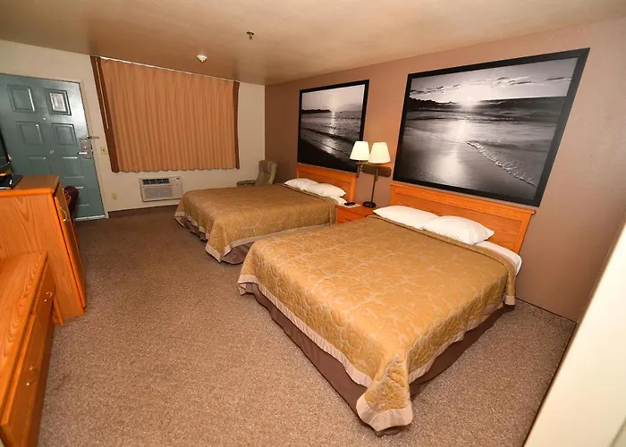 Costa Mesa Inn - Newport Beach Area
