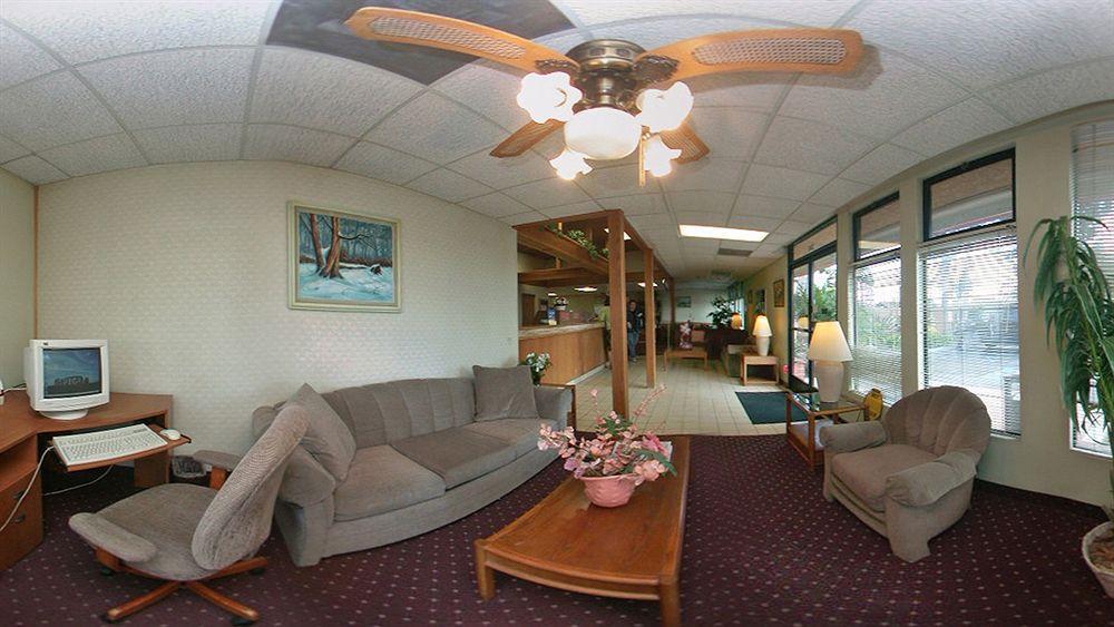 Hotel - Newport Area