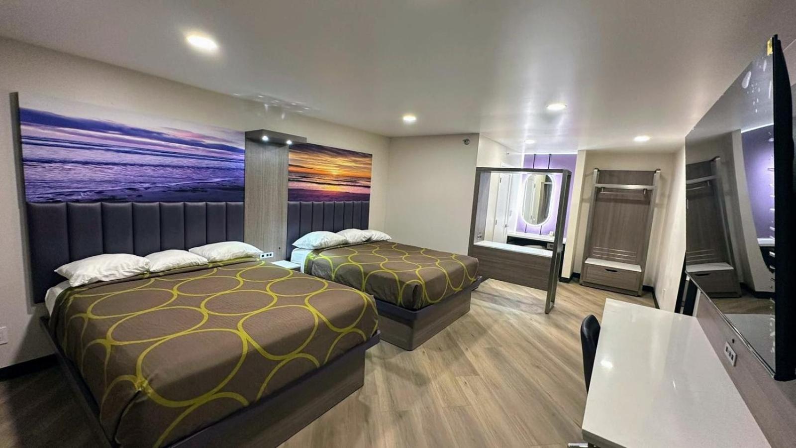 - Newport Area Hotel Costa Mesa