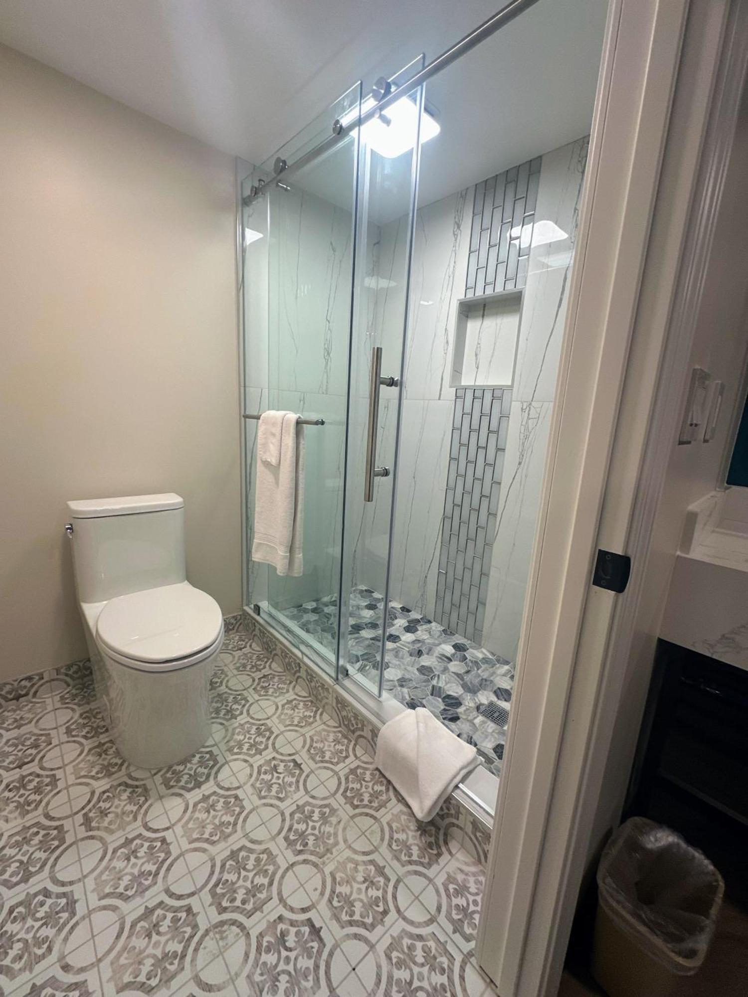 - Newport Area 2* Costa Mesa