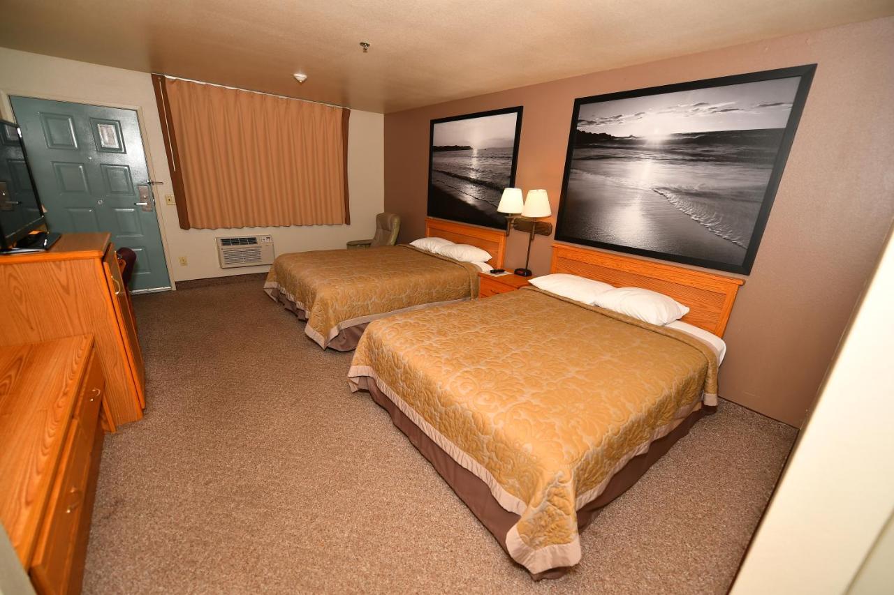 Hotel - Newport Area