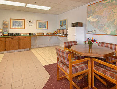 - Newport Area Hotel Costa Mesa