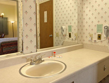 Hotel - Newport Area