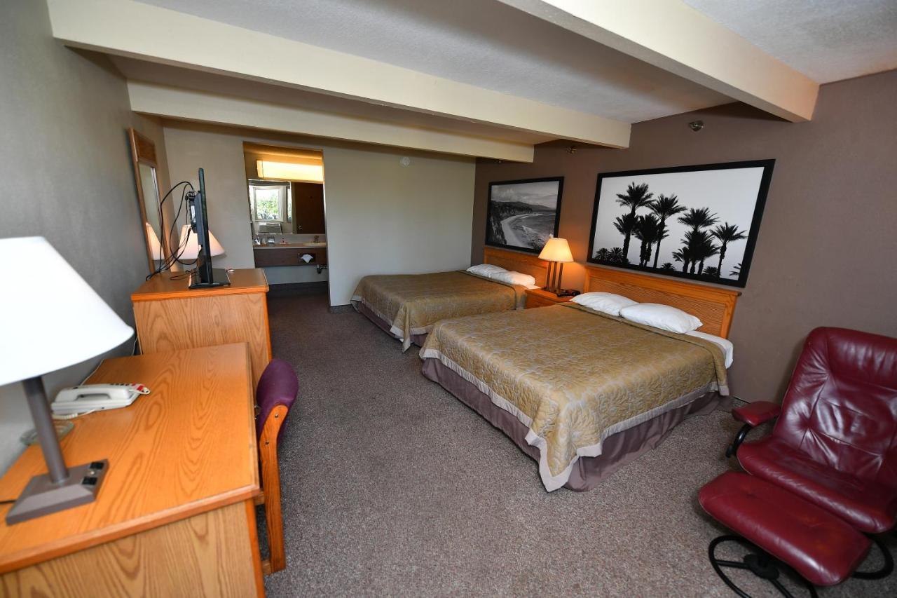 Hotel - Newport Area